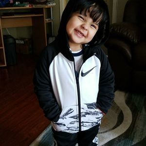 Meet your Posher, Ernesto